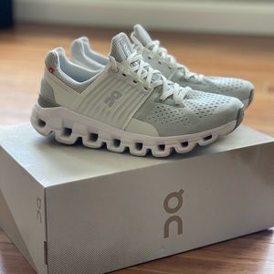 Women’s Cloudswift in color Glacier | White. Size 6.5